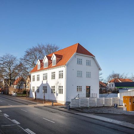 Aday - 2 Bedroom Apartment With Patio Aalborg Exterior photo